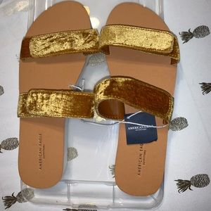 NWT American eagle Velcro velvet sandal size 7